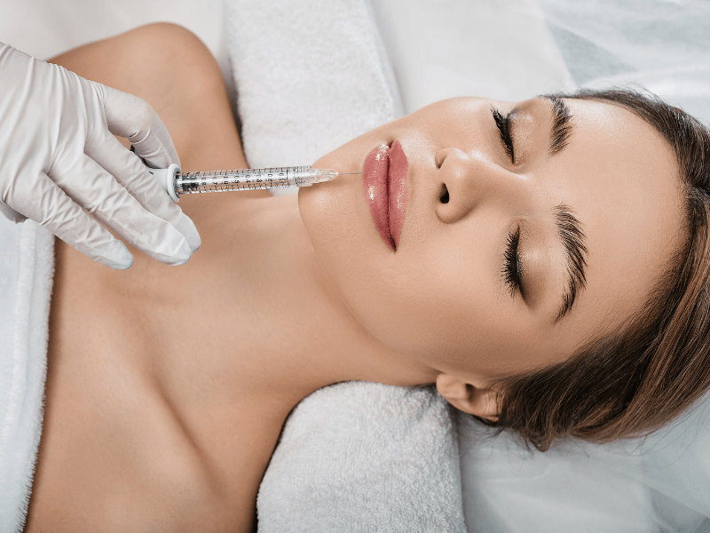 injections-acide-hyaluronique-lèvres-aesthetic