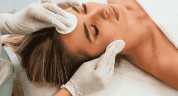 Les bienfaits du peeling pour une peau lumineuse avant l’été