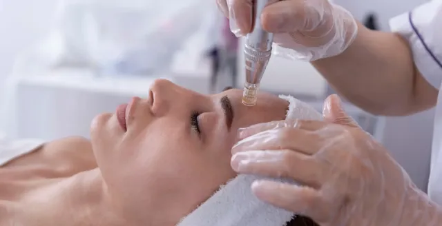 Découvrez les bienfaits d’un Hydrafacial Bruxelles centre pour nettoyer, hydrater et illuminer votre peau. Prenez soin de votre visage.