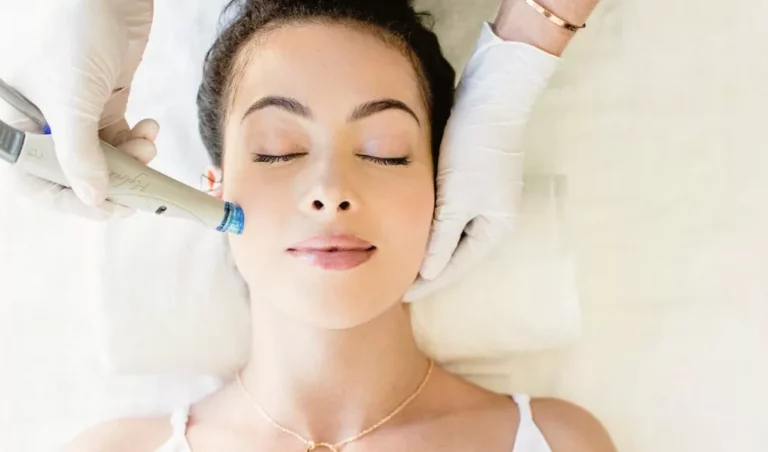Découvrez les étapes et conseils pour votre première séance Hydrafacial Bruxelles et préparez votre peau en toute simplicité. Découvrez les étapes et conseils pour votre première séance Hydrafacial Bruxelles et préparez votre peau en toute simplicité.