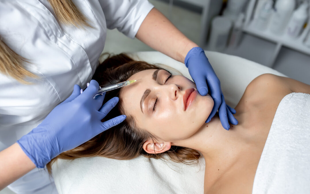 Découvrez comment la Mésothérapie visage hydrate, revitalise et illumine la peau. Explorez ses bienfaits et les résultats attendus.
