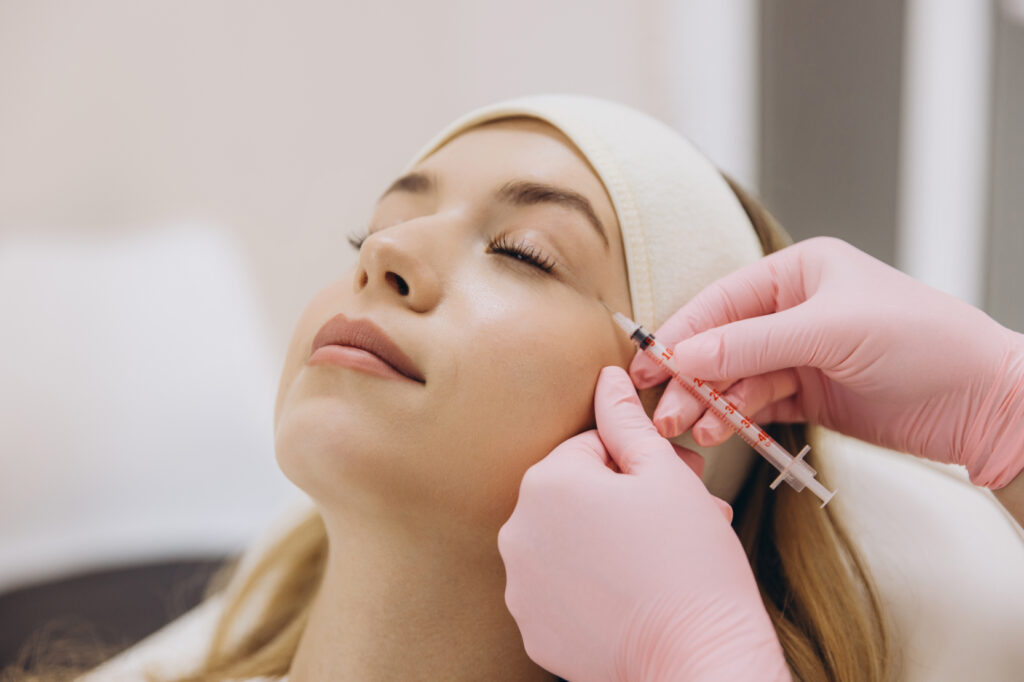 Injection de Botox : quelles précautions prendre avant et après la séance ?